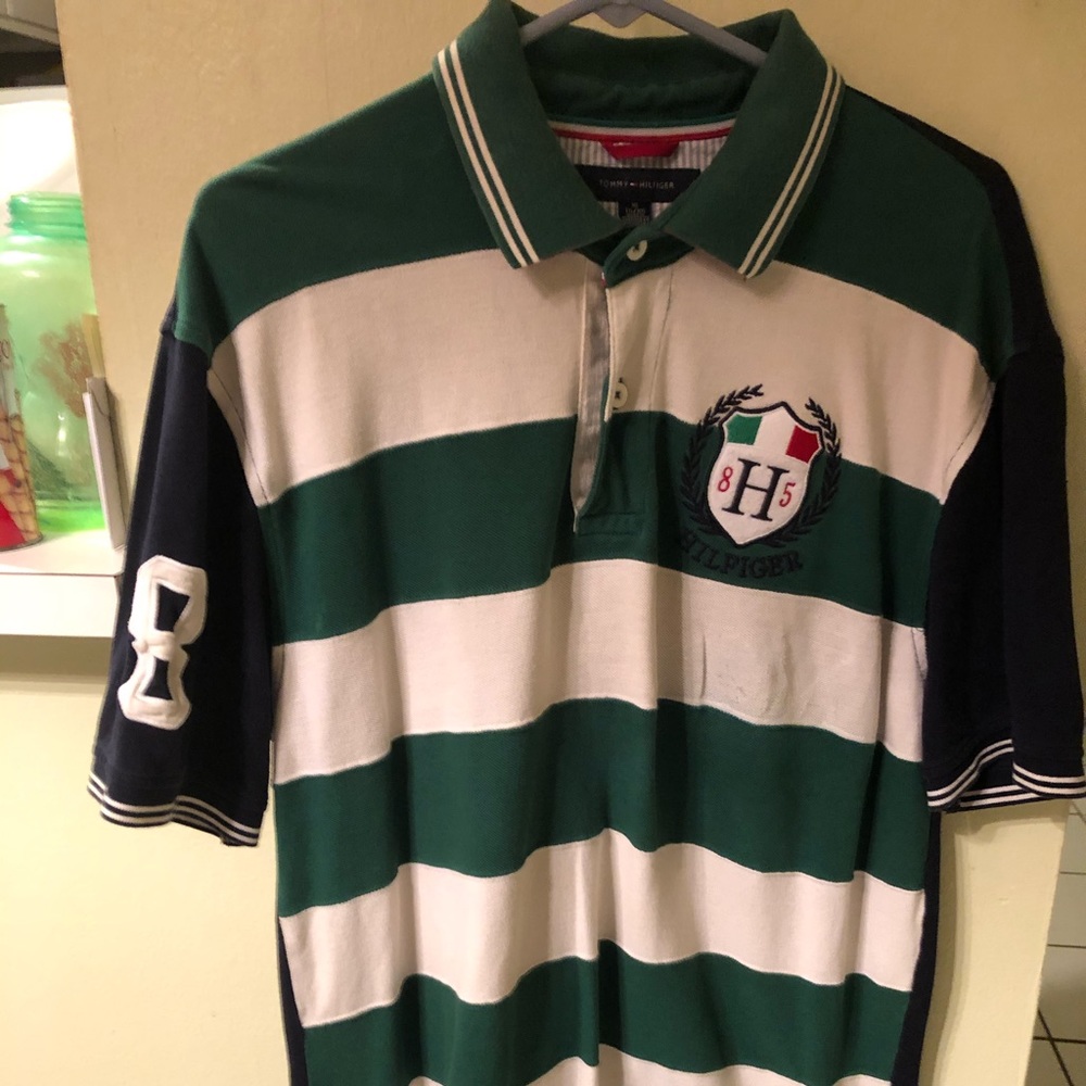 Men’s Vintage Tommy Hilfiger Polo Shirt in Size XL